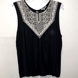 Woman’s Plus Green Envelope Black Rayon Embroidered Shell Sleeveless Shirt 3X